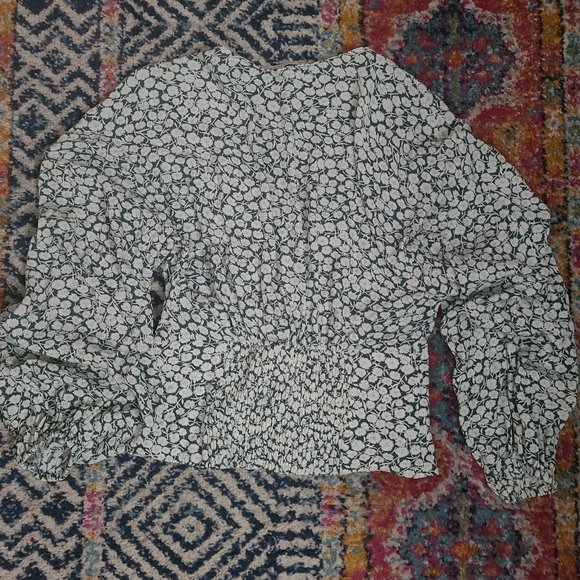 Top - Picture 1 of 2